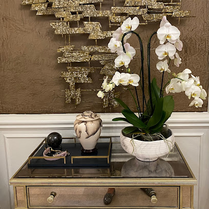 Sacred Urns Etc by Susan Fontaine's logo