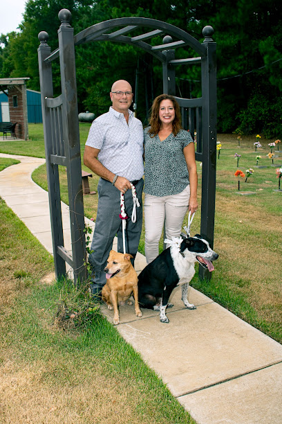 Heavenly Acres For Pets's logo