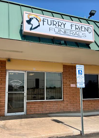 Furry Friend Funeral Services's logo